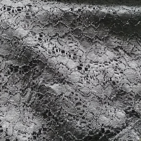 ELLEN TRACY LACE PEPLUM TOP - MEDIUM - Picture 6 of 8